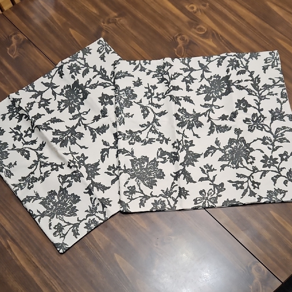 NWOT Floral Print Cushion Covers